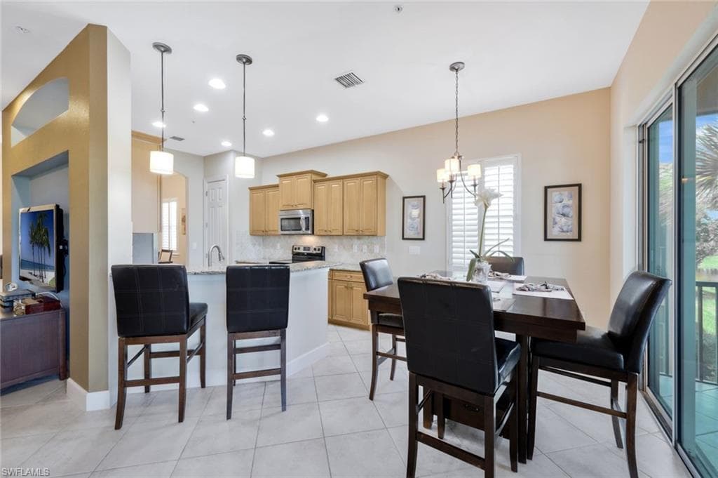 9537 Ironstone Ter 201, Naples, FL 34120-11