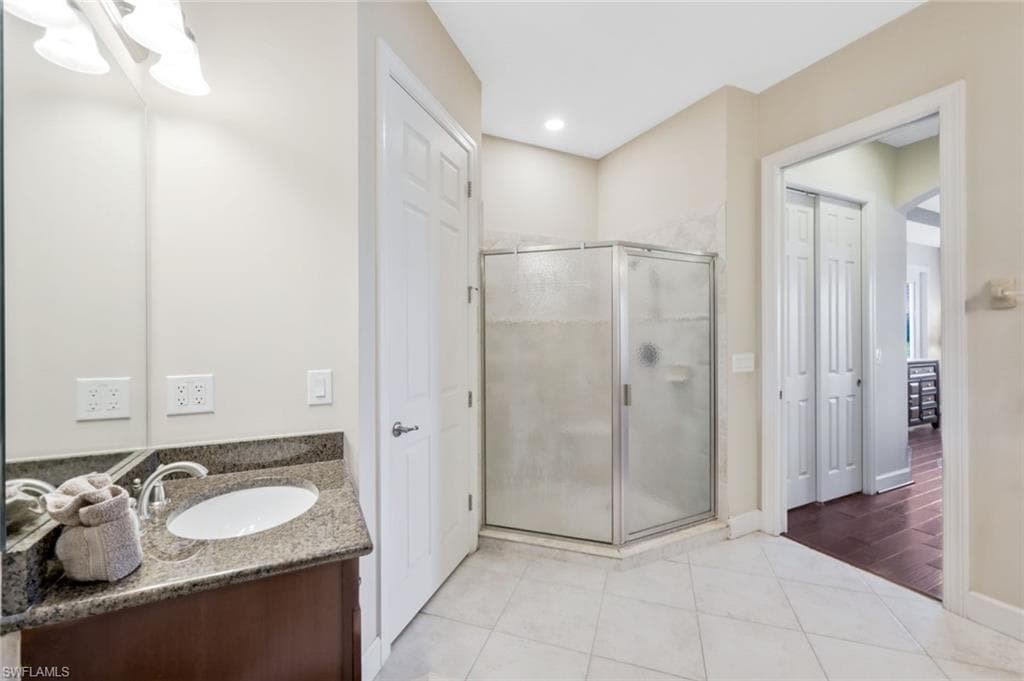 9537 Ironstone Ter 201, Naples, FL 34120-21