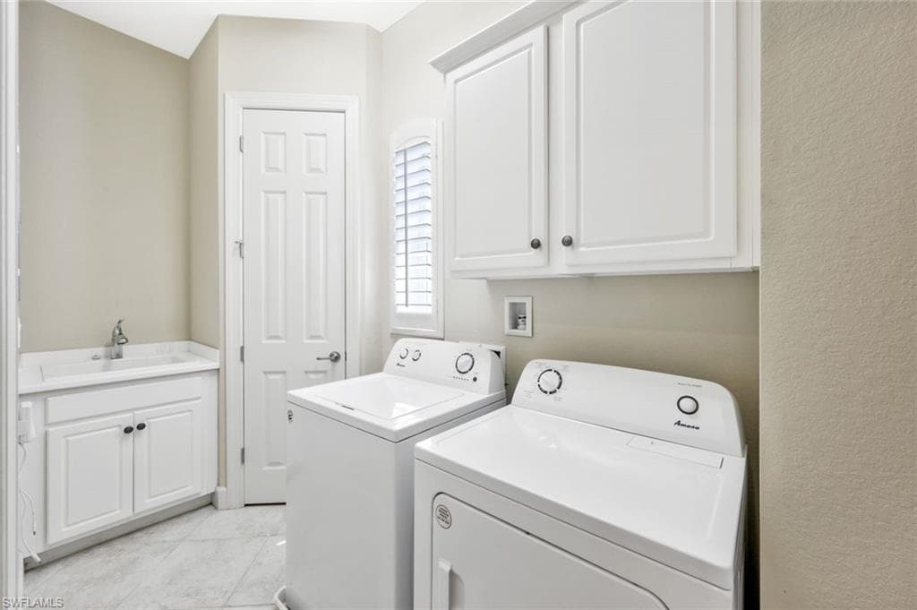 9537 Ironstone Ter 201, Naples, FL 34120-28