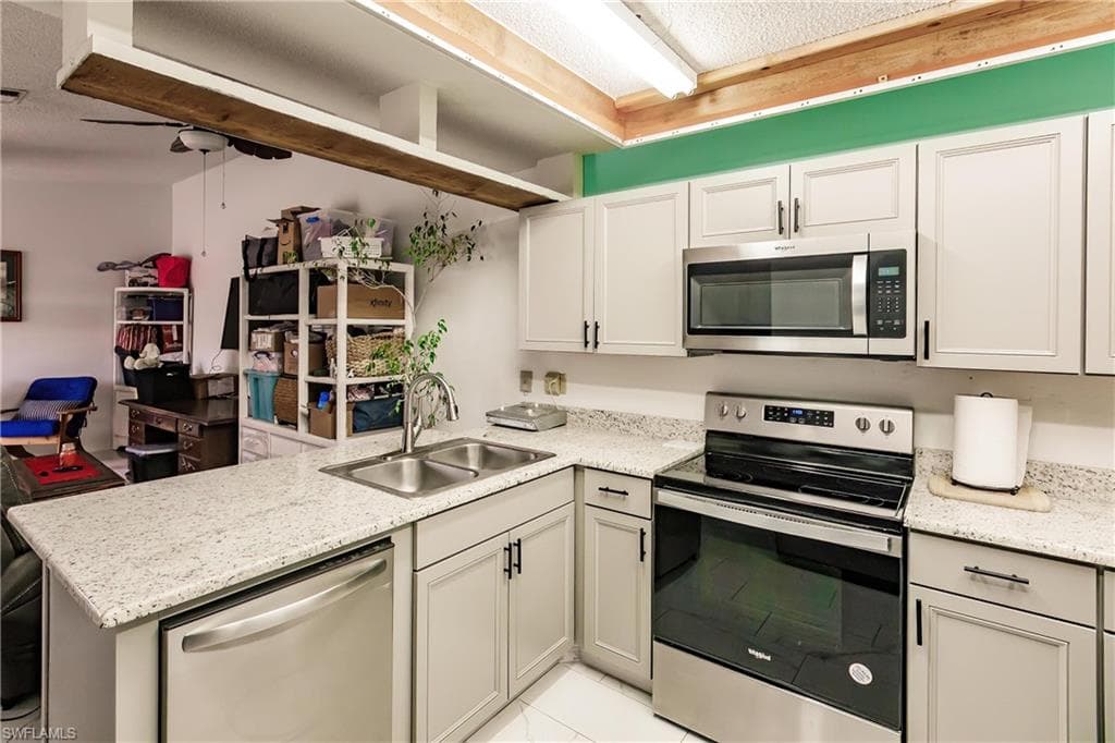 15572 Crystal Lake Dr, North Fort Myers, FL 33917-1