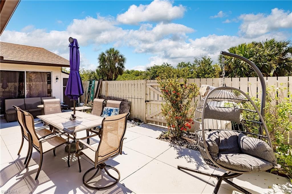 15572 Crystal Lake Dr, North Fort Myers, FL 33917-5