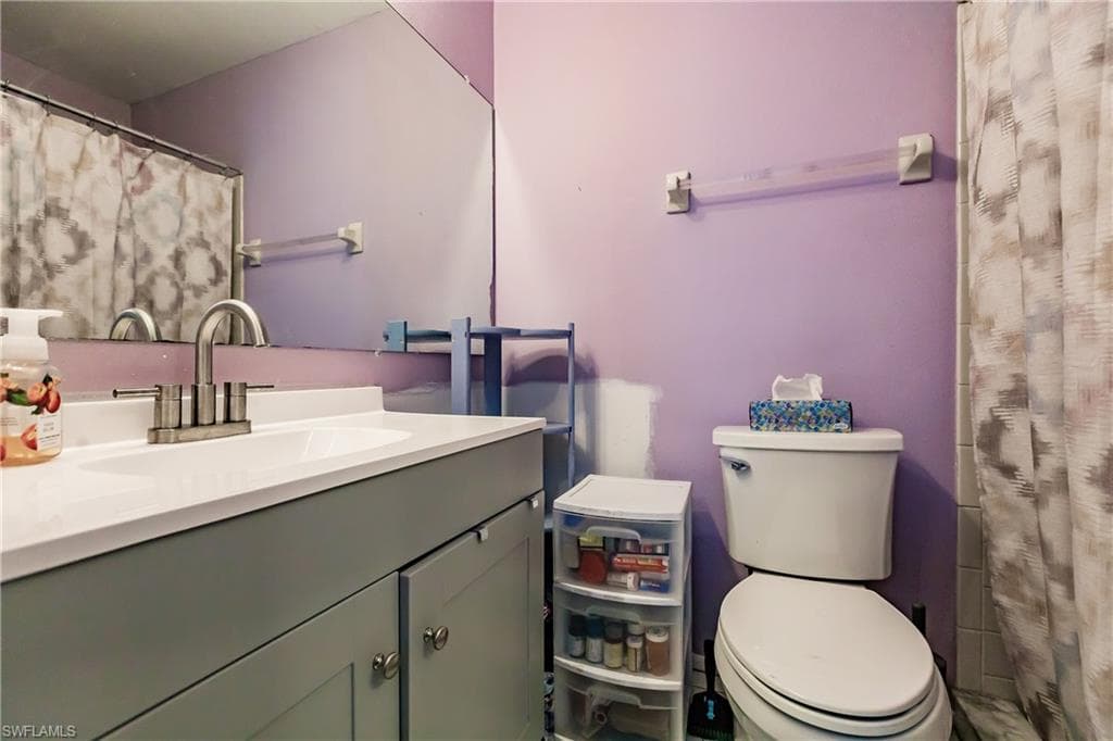 15572 Crystal Lake Dr, North Fort Myers, FL 33917-6