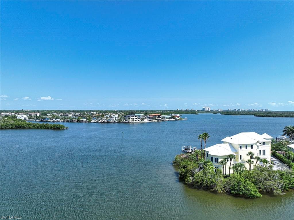 195 San Mateo Dr, Bonita Springs, FL 34134-4