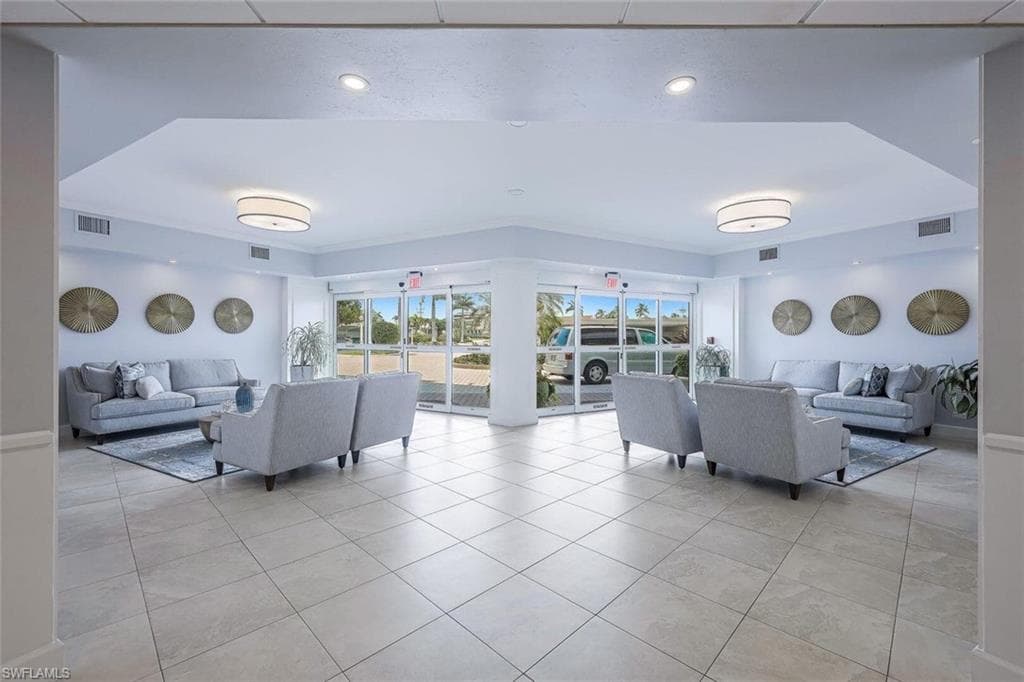 240 Seaview Ct 501, Marco Island, FL 34145-33
