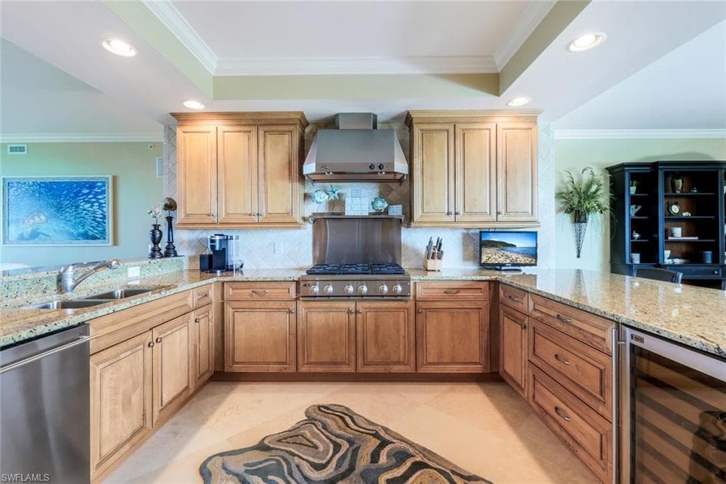 275 Indies Way 605, Naples, FL 34110-15