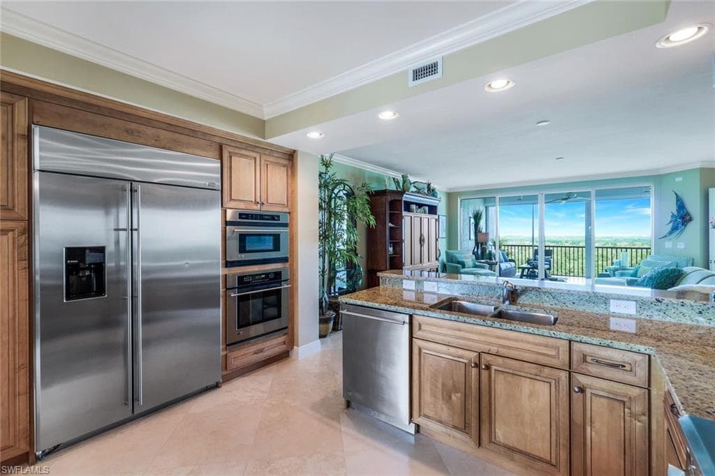 275 Indies Way 605, Naples, FL 34110-16