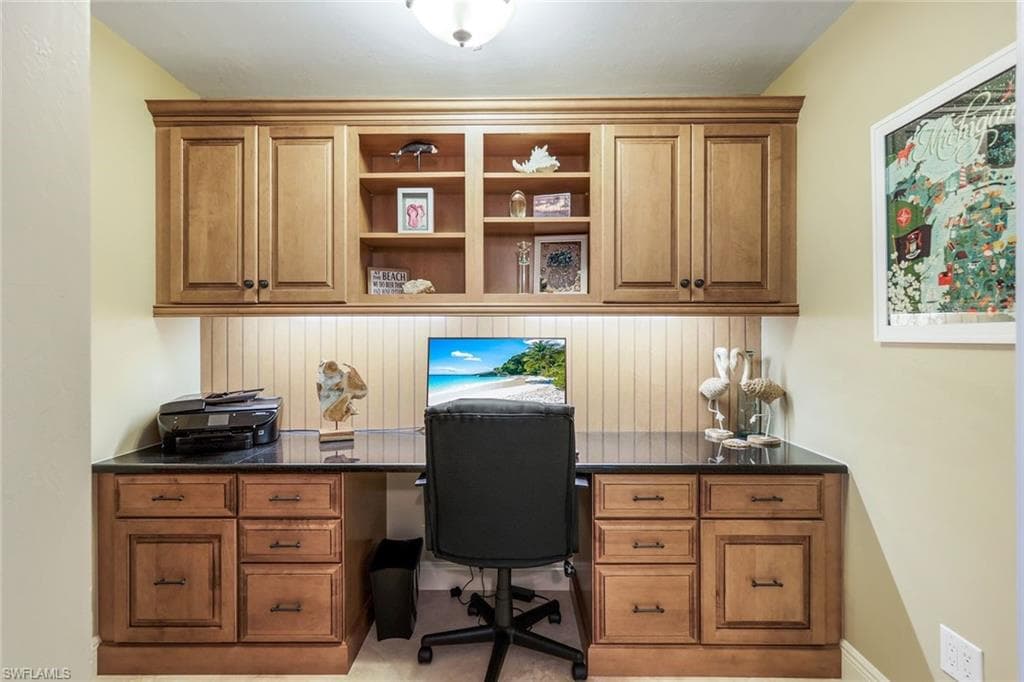 275 Indies Way 605, Naples, FL 34110-27
