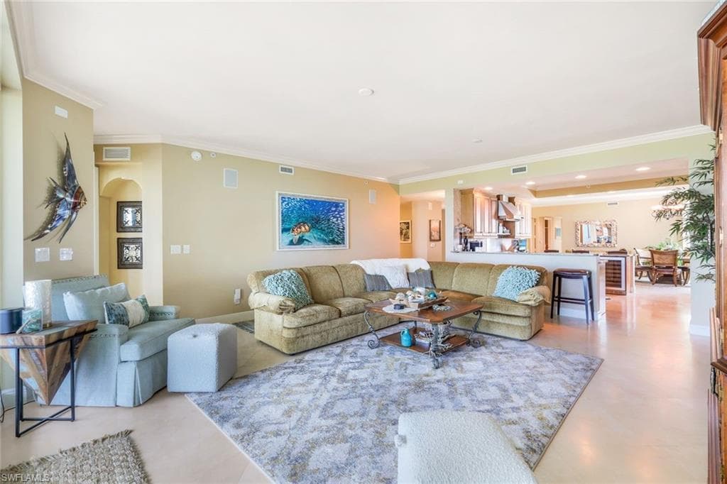 275 Indies Way 605, Naples, FL 34110-3