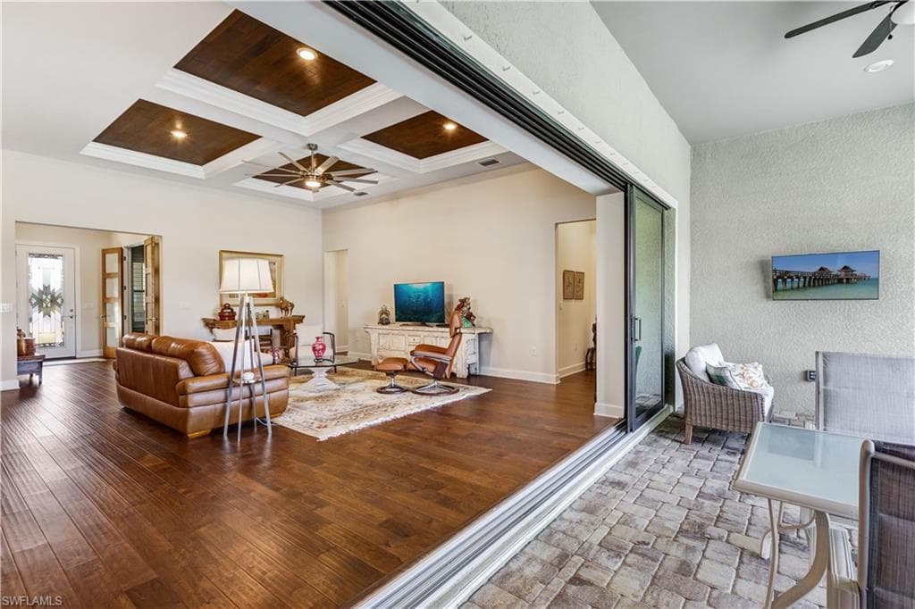 9335 Surfbird Ct, Naples, FL 34120-6