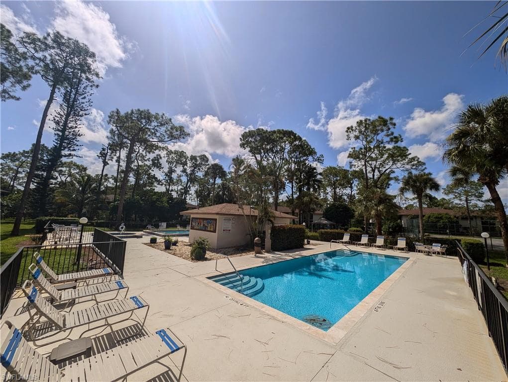 1915 Courtyard Way G102, Naples, FL 34112-15