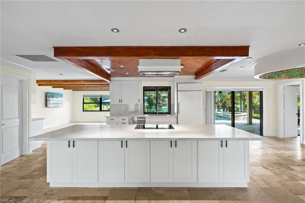 149 Sharwood Dr, Naples, FL 34110-4