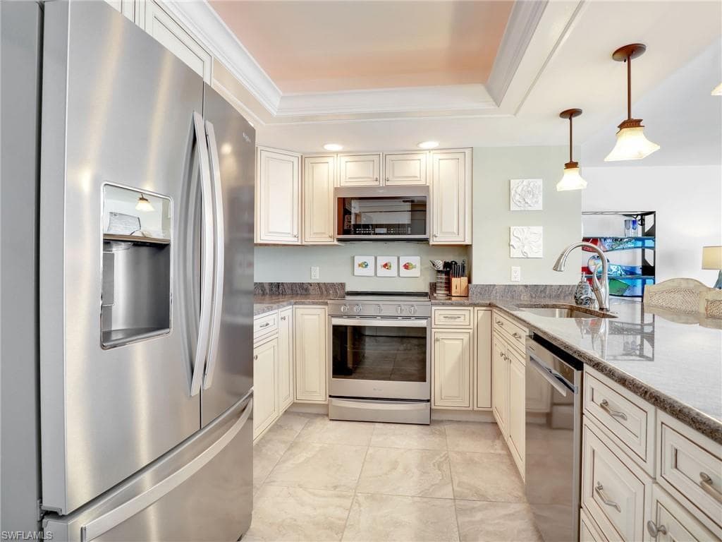 3215 Gulf Shore Blvd N 504n, Naples, FL 34103-7