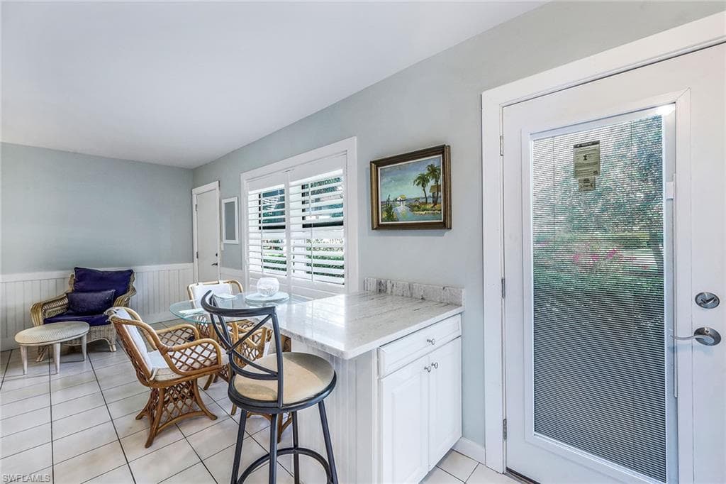 240 Collier Blvd H5, Marco Island, FL 34145-10