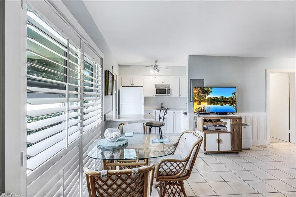 240 Collier Blvd H5, Marco Island, FL 34145-7