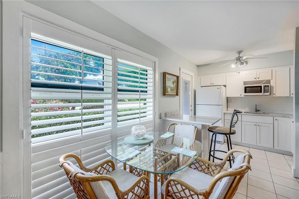 240 Collier Blvd H5, Marco Island, FL 34145-8