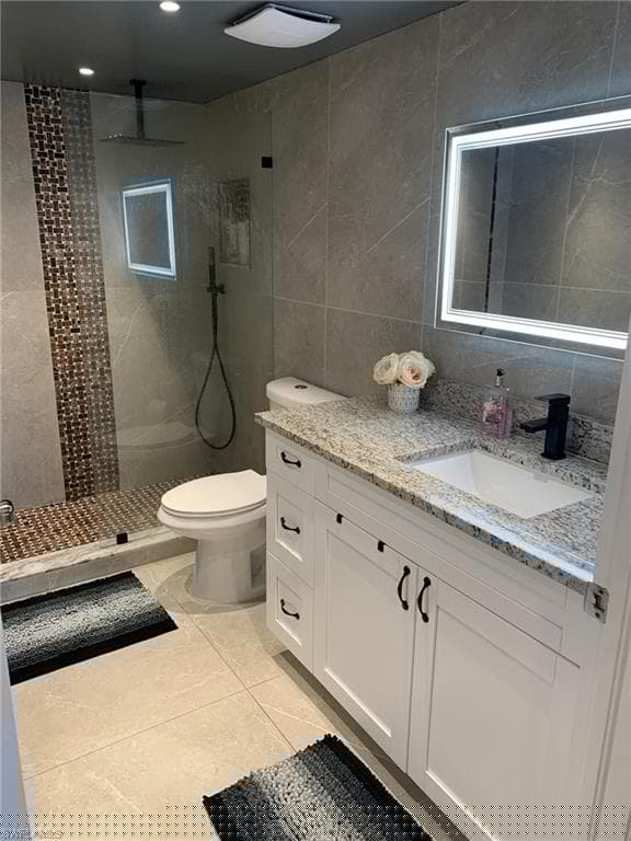 8224 Key Royal Cir 223, Naples, FL 34119-14