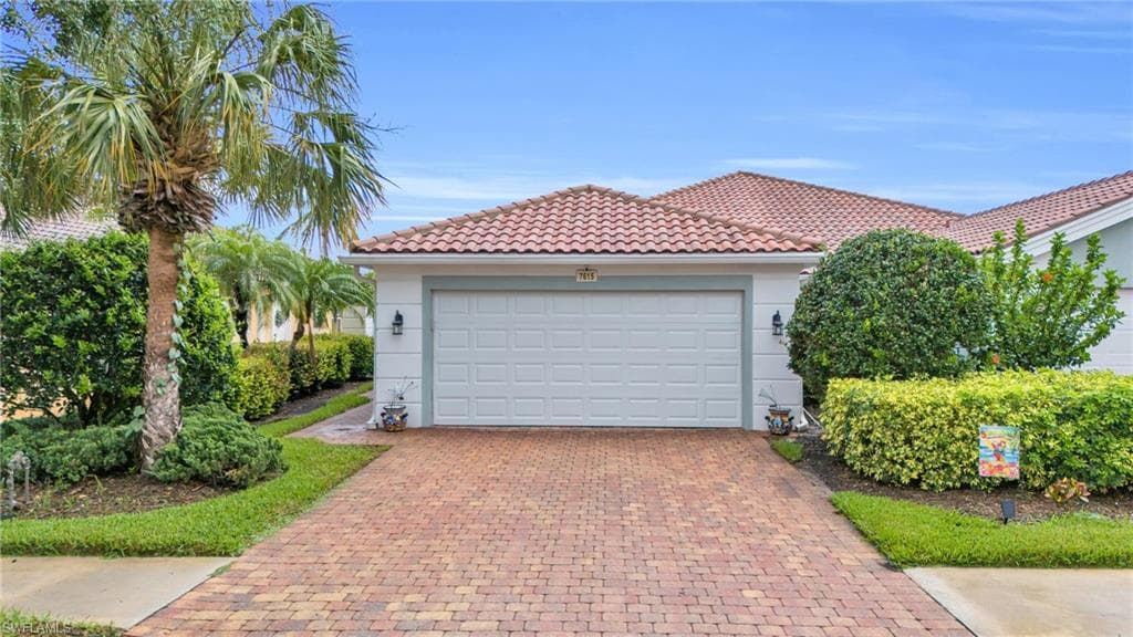 7615 Novara Ct, Naples, FL 34114-3