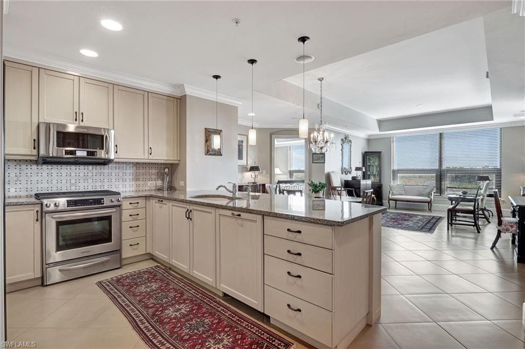 9115 Strada Pl 5411, Naples, FL 34108-9