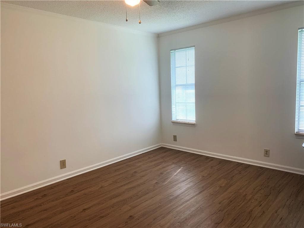 5377 Treetops Dr M-202, Naples, FL 34113-8