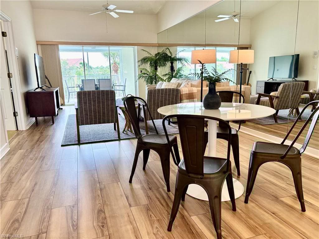6650 Beach Resort Dr 910, Naples, FL 34114-12