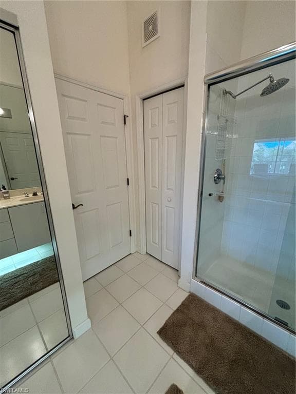 6650 Beach Resort Dr 910, Naples, FL 34114-16