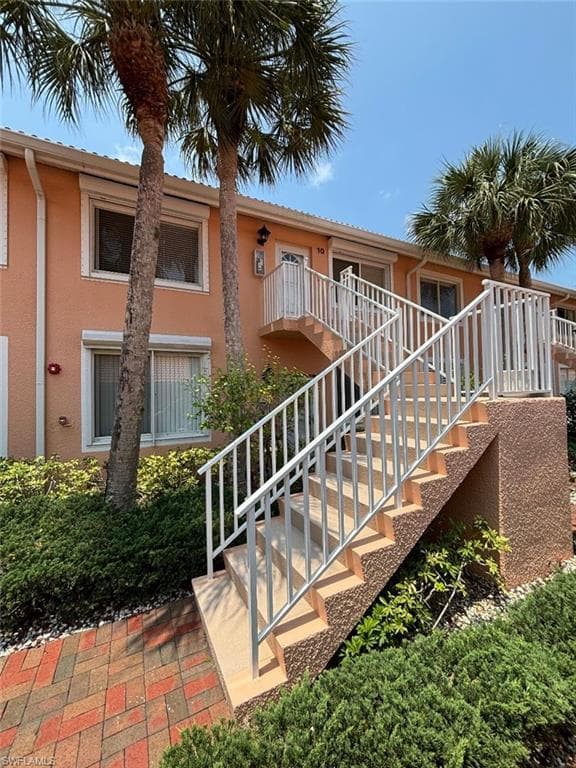 6650 Beach Resort Dr 910, Naples, FL 34114-6
