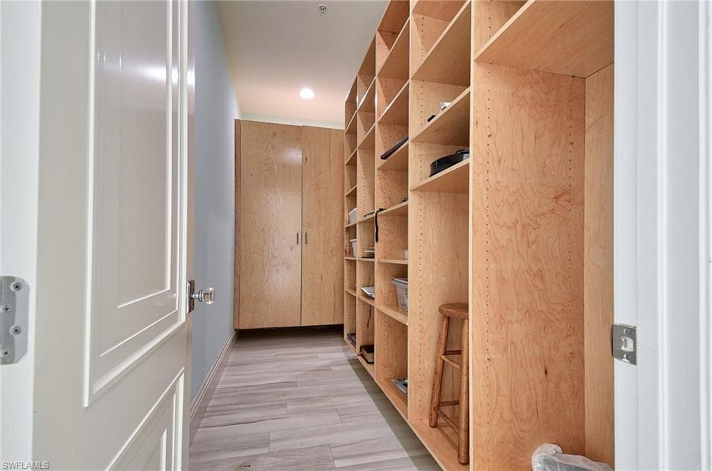 60 Seagate Dr 306, Naples, FL 34103-20