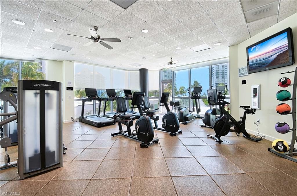 60 Seagate Dr 306, Naples, FL 34103-41