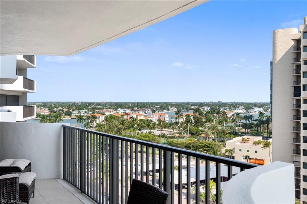 4005 Gulf Shore Blvd N 904, Naples, FL 34103-19