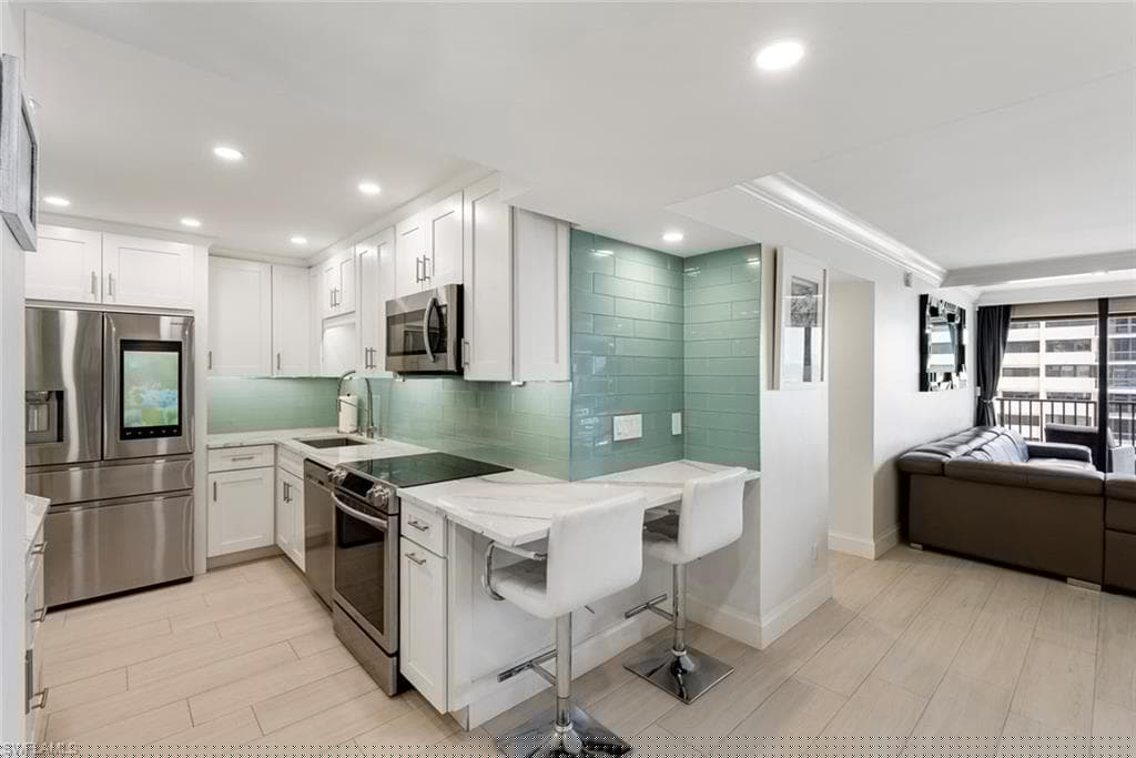 4005 Gulf Shore Blvd N 904, Naples, FL 34103-4