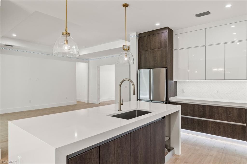 1587 Golden Gate Blvd W, Naples, FL 34120-10