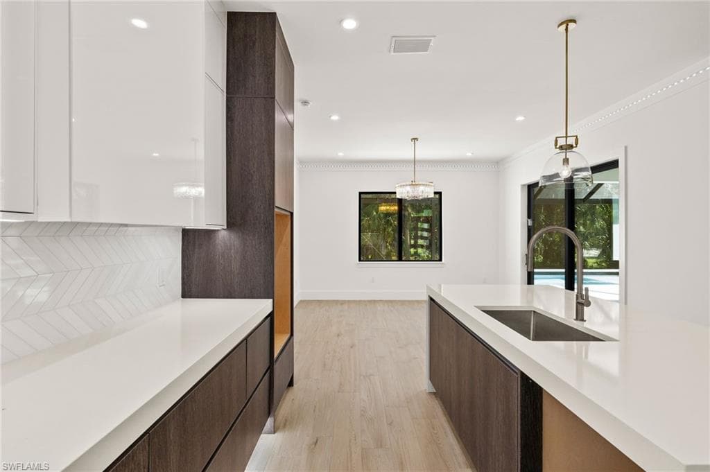 1587 Golden Gate Blvd W, Naples, FL 34120-11