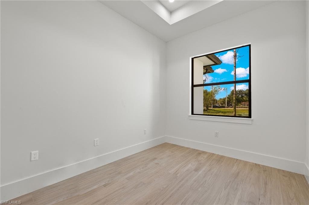 1587 Golden Gate Blvd W, Naples, FL 34120-24