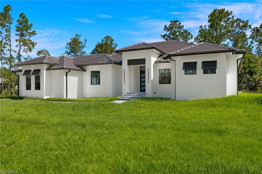 1587 Golden Gate Blvd W, Naples, FL 34120-3