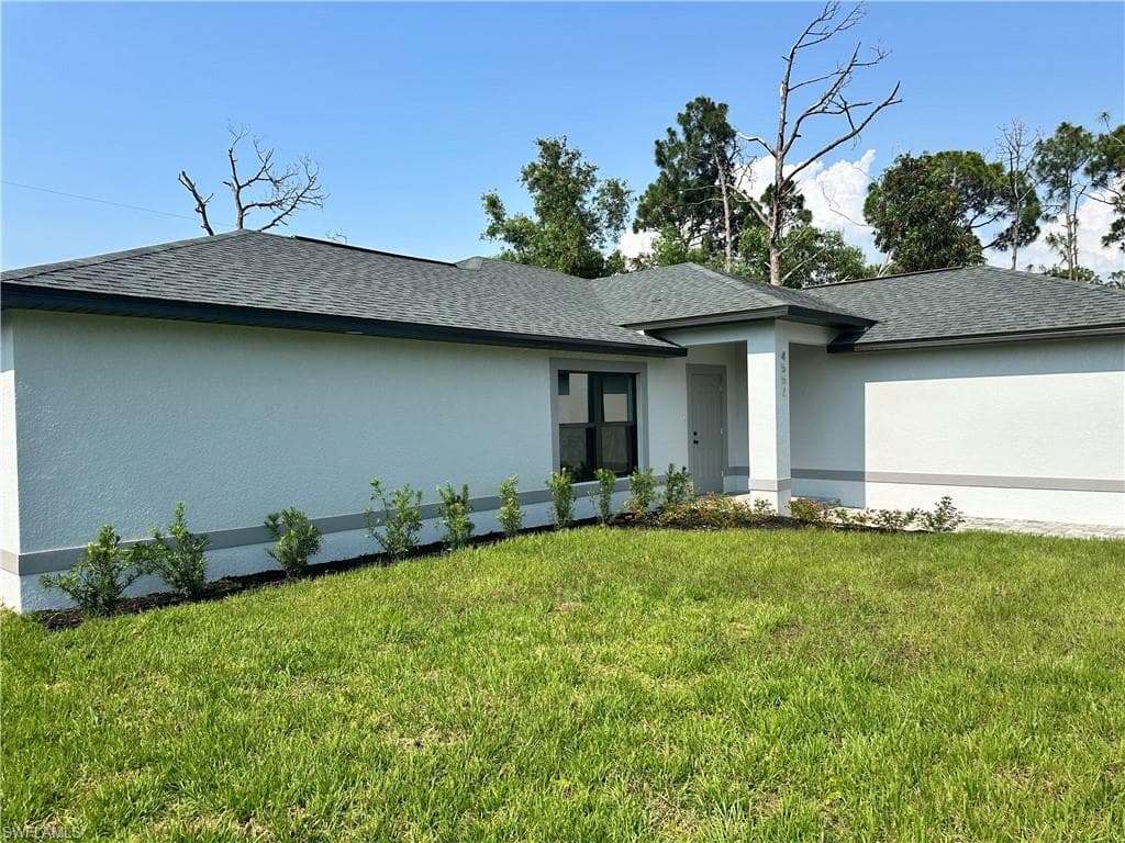 442 Windermere Dr, Lehigh Acres, FL 33972-4