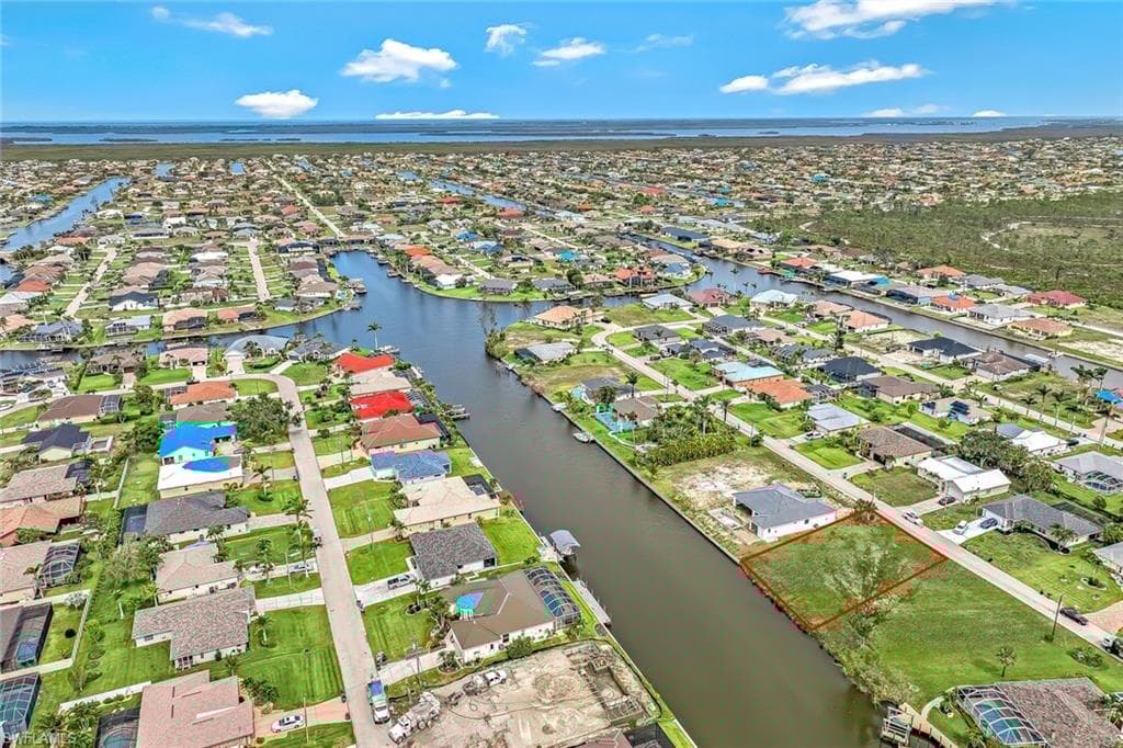 2114 39th Ter, Cape Coral, FL 33914-15