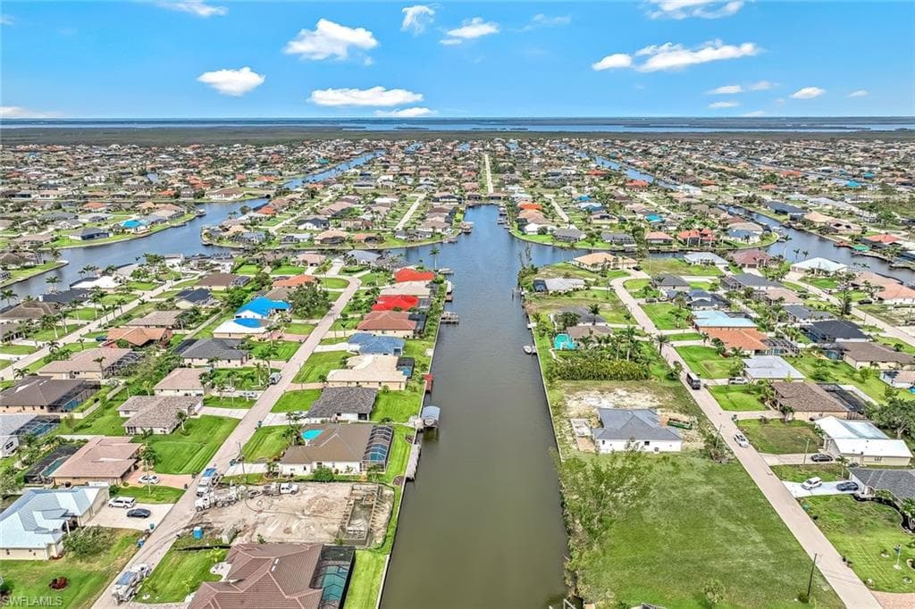 2114 39th Ter, Cape Coral, FL 33914-5