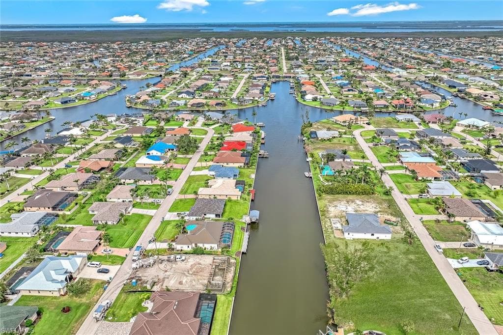 2114 39th Ter, Cape Coral, FL 33914-6