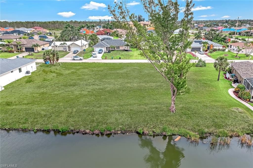 2114 39th Ter, Cape Coral, FL 33914-8