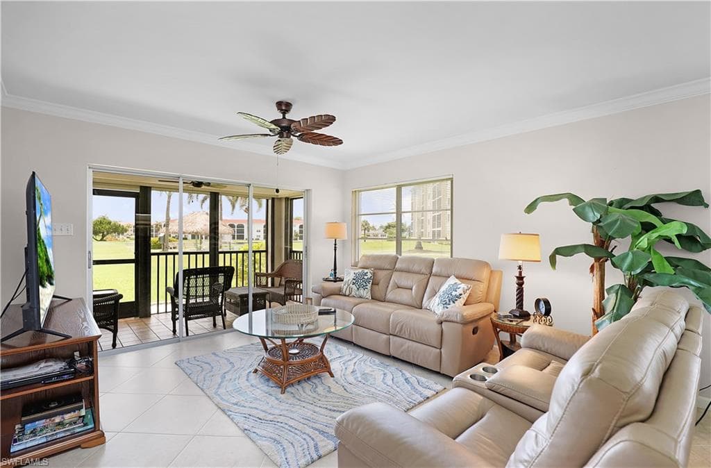 1 High Point Cir W 106, Naples, FL 34103-1