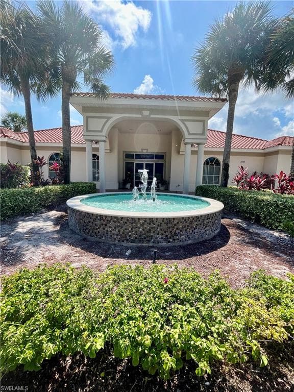 1 High Point Cir W 106, Naples, FL 34103-33