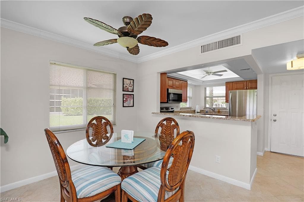 1 High Point Cir W 106, Naples, FL 34103-8