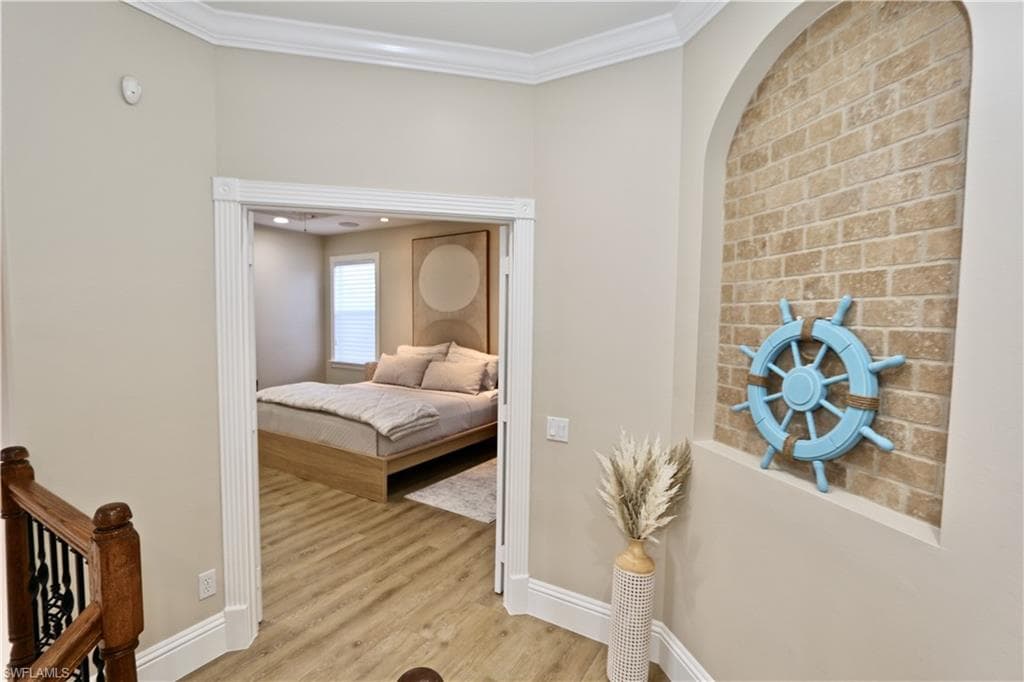 2855 Coach House Way, Naples, FL 34105-9