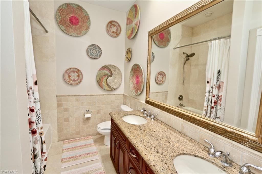 2855 Coach House Way, Naples, FL 34105-22