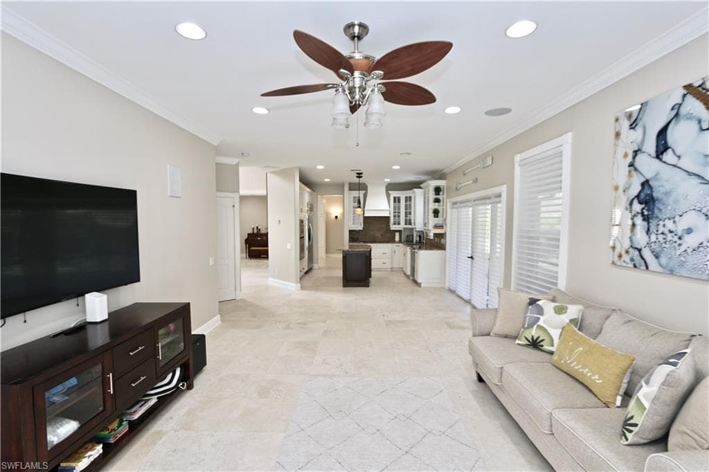 2855 Coach House Way, Naples, FL 34105-30