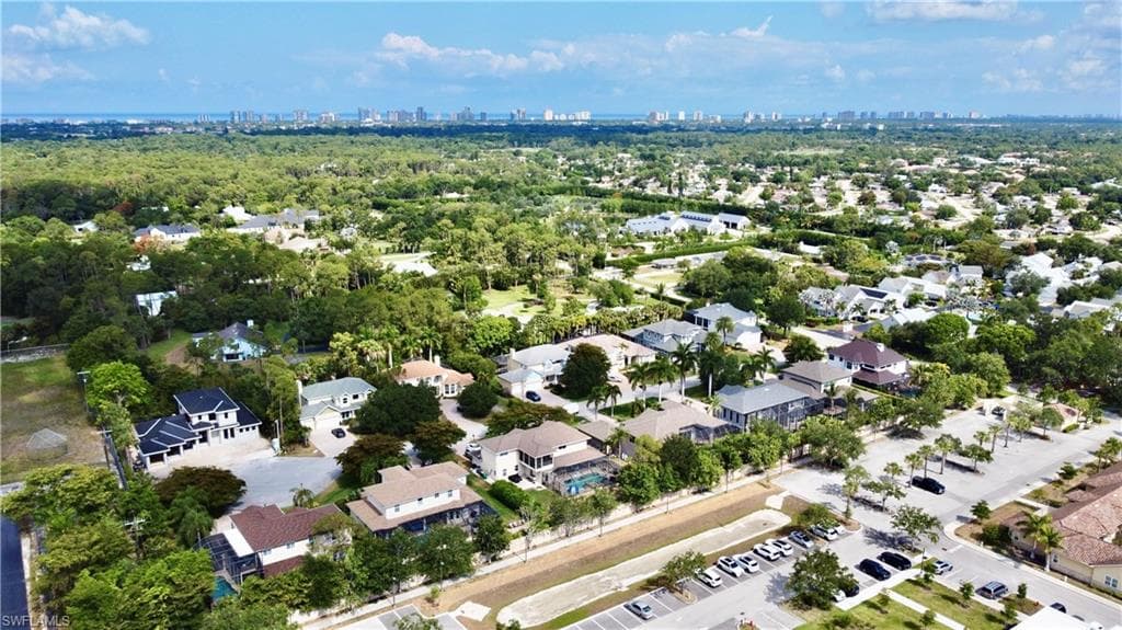 2855 Coach House Way, Naples, FL 34105-37