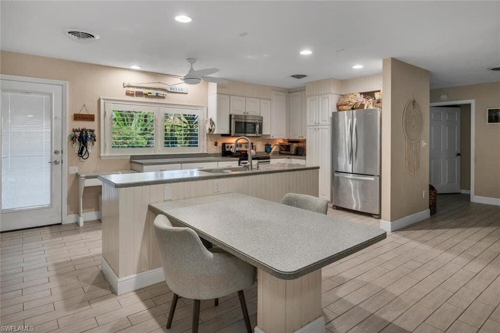 1600 Mandarin Rd, Naples, FL 34102-6