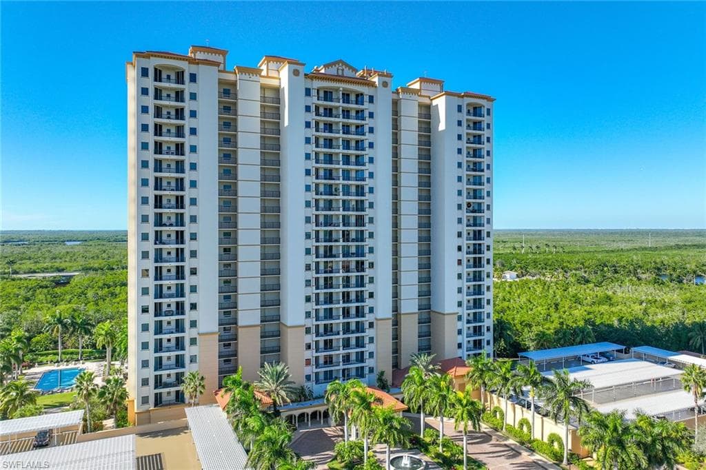 1065 Borghese Ln 304, Naples, FL 34114-2