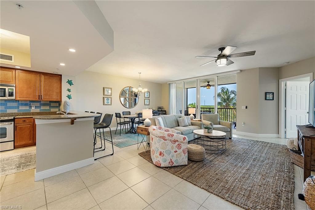 1065 Borghese Ln 304, Naples, FL 34114-4