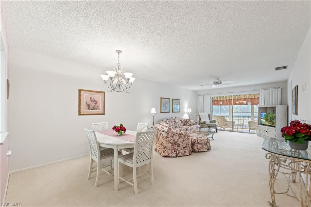 300 Valley Stream Dr D7, Naples, FL 34113-12